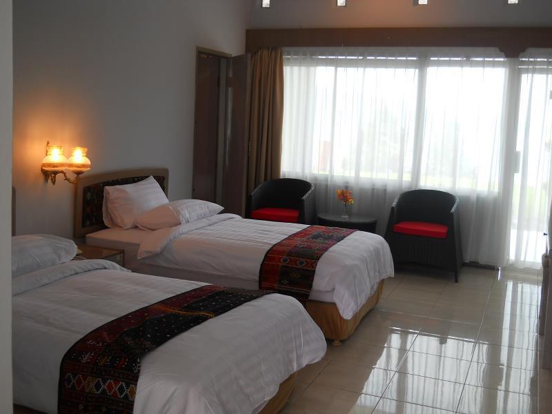 Patra Comfort Parapat Esterno foto