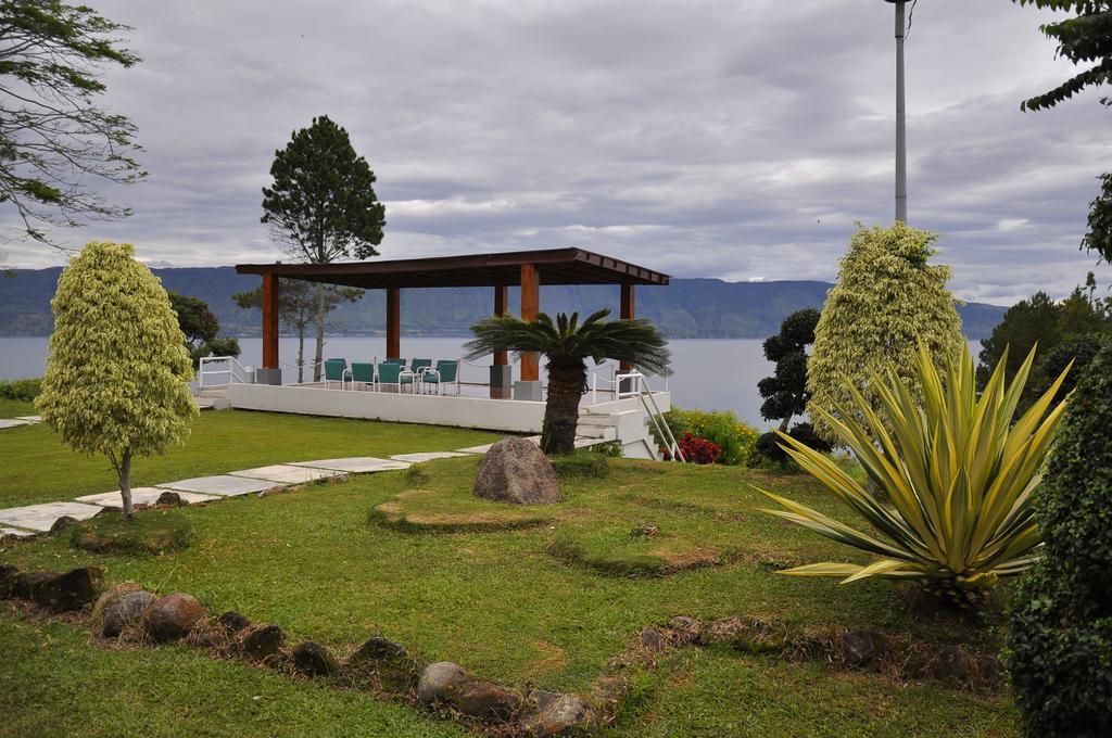 Patra Comfort Parapat Esterno foto